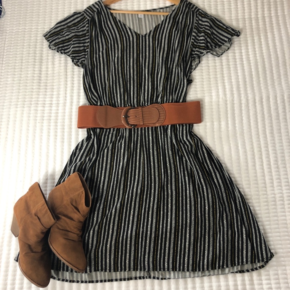 Old Navy Black White/Gold Striped Dress Size XXL